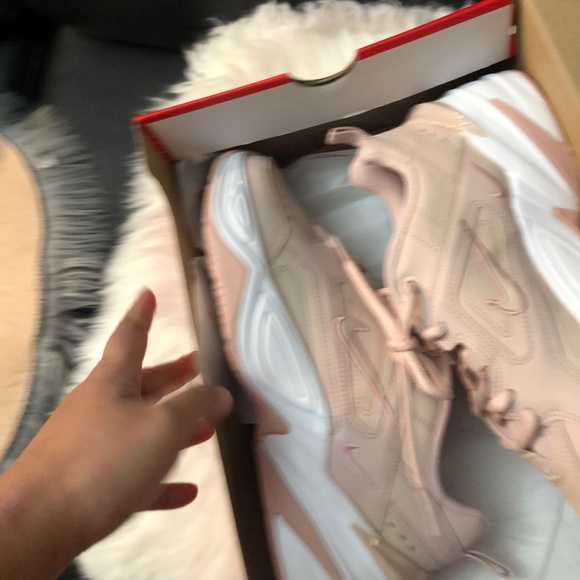 🆕NEW NIKE SHOES - Picture 6 of 8